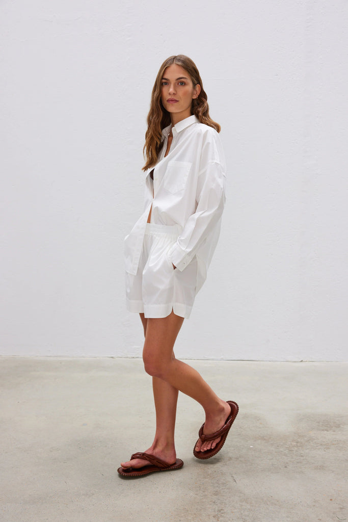 CHIARA CLASSIC SHORT - WHITE - THEPINK