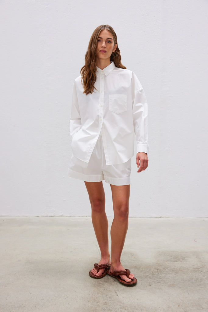 CHIARA CLASSIC SHORT - WHITE - THEPINK