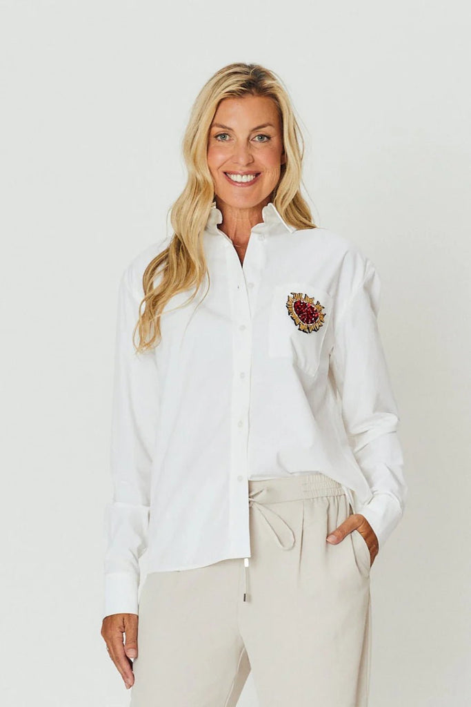 CHLOE SHIRT - WHITE HEART EMBLEM - THEPINK