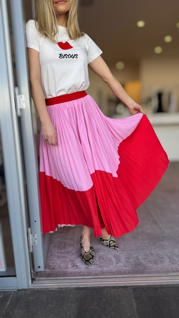 LILIAN PLEAT SKIRT - RED & PINK WAVE - THEPINK
