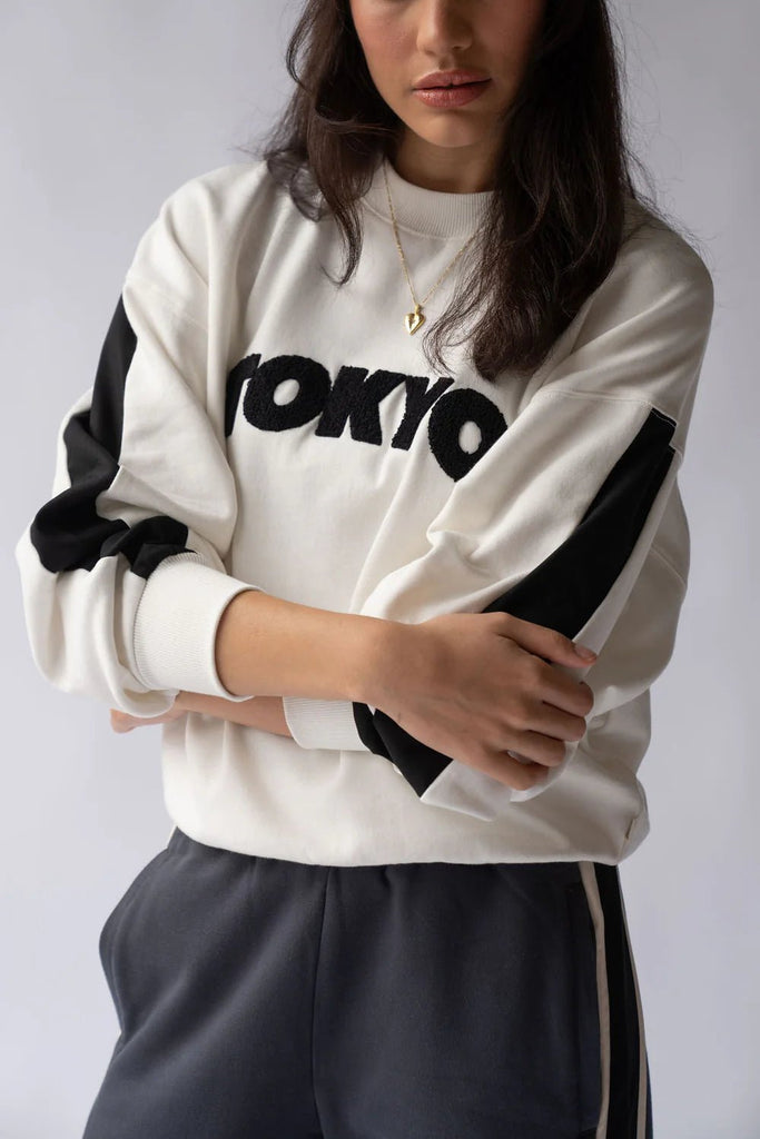 TOKYO SWEATSHIRT - WARM WHITE - THEPINK